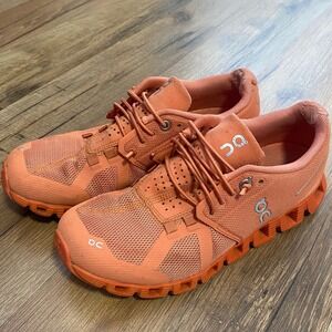 On Cloud Orange Women Size 6 Lightweight Athletic Sneakers